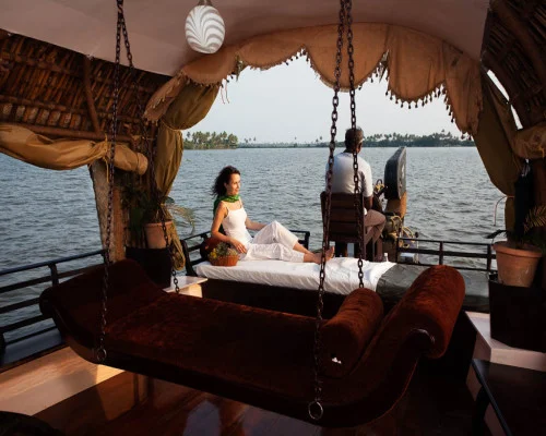 luxury house boat
